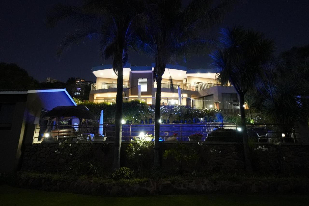 Over The Moon Guesthouse Йоганнесбурґ Екстер'єр фото